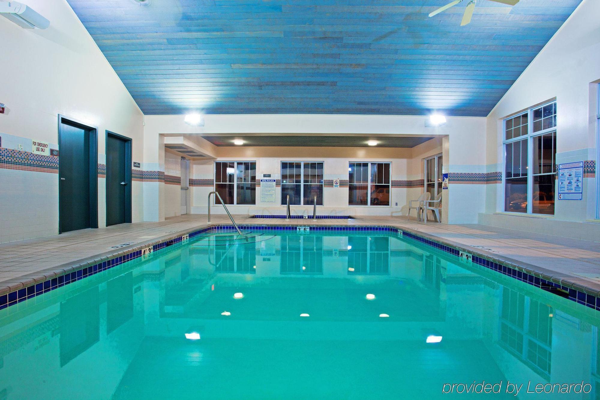 Country Inn & Suites By Radisson, Brooklyn Center, Mn Съоръжения снимка